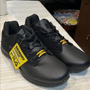 NEW Fila Slip-Resistant Shoes F2913-19 size 13 men’s
